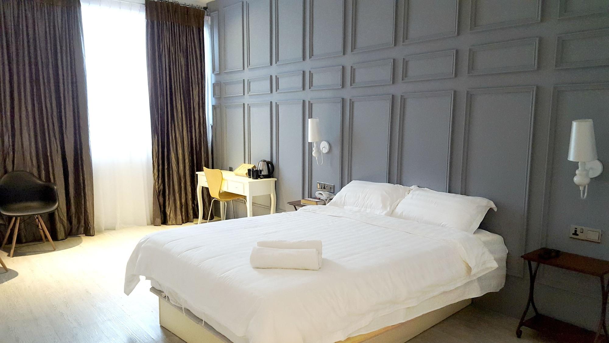 Creator Hotel Кулай Екстериор снимка