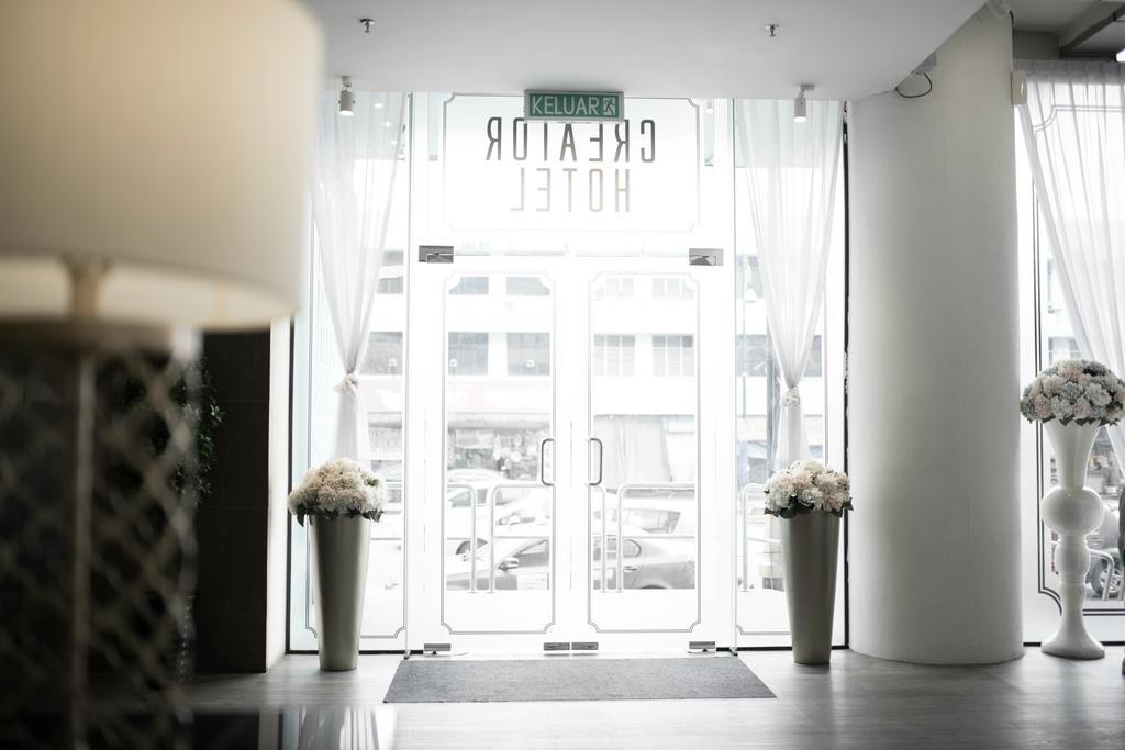 Creator Hotel Кулай Екстериор снимка